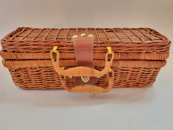 Vtg Wicker Woven Rectangular Picnic Basket