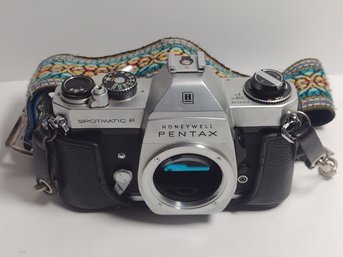 Vtg Honeywell Pentax Spotmatic F 35mm Film SLR Camera And Camera Caddy