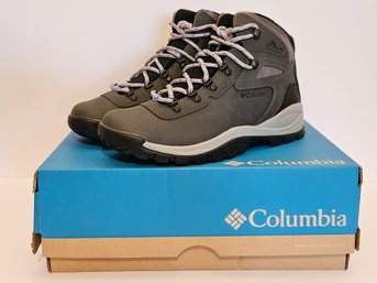 NEW Columbia Newton Ridge Hiking Boots Size 9.5 Plus Wide