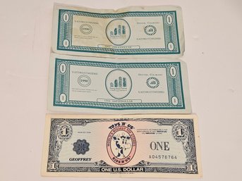 Vtg AmeriTown Dollar And Toys R Us Novelty Tender