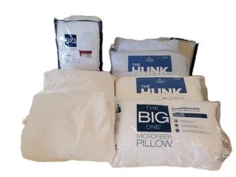 4 Standard Queen Pillows And 4 Mattress Pads