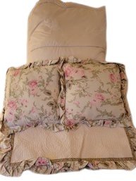 Chris Madden Queen Size Bed Ensemble
