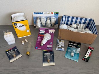 Assorted Lightbulb Lot