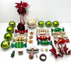 Small Christmas Decor Lot