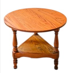 Vtg Hammary Two-tier Oak Wood Round Side Table