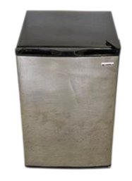 Kenmore Compact Mini Fridge Refrigerator 4.6 Cu Ft