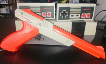 Nintendo Entertainment System W 2 Remotes & Power Cords