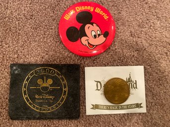 Disney Land Year 2000 Coin And Button