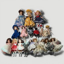 #192 Collection Of Vintage Storybook And Miniature Dolls