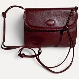 #156 Vintage 1980s Gucci Leather Flap Crossbody Bag