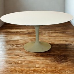 #283 Vintage White Knoll Eero Saarinen Tulip Table 54' X 36'