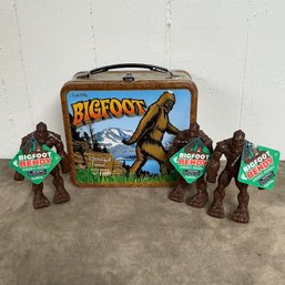 #032 Archie McPhee 'BIGFOOT' Metal Lunchbox And Bendy Toys