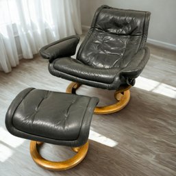 #025 Mid Century Ekornes Stressless Recliner With Matching Ottoman