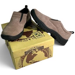 #368 Pair Of Rugged Exposure Astoria Suede Slip-On Size 10.5 Mens Shoes