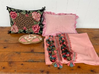 145 Lot Of Five Vintage Home Decor, Three Throw Pillows, Two Pink Tassel Curtains