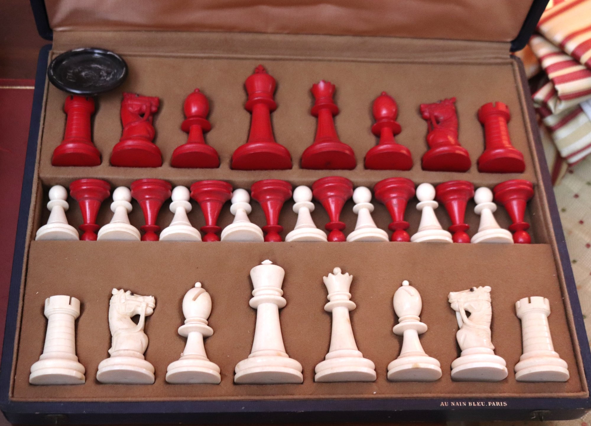 1849 Jacques Cook Camel Bone Chess Set-Crimson - White With Leather ...