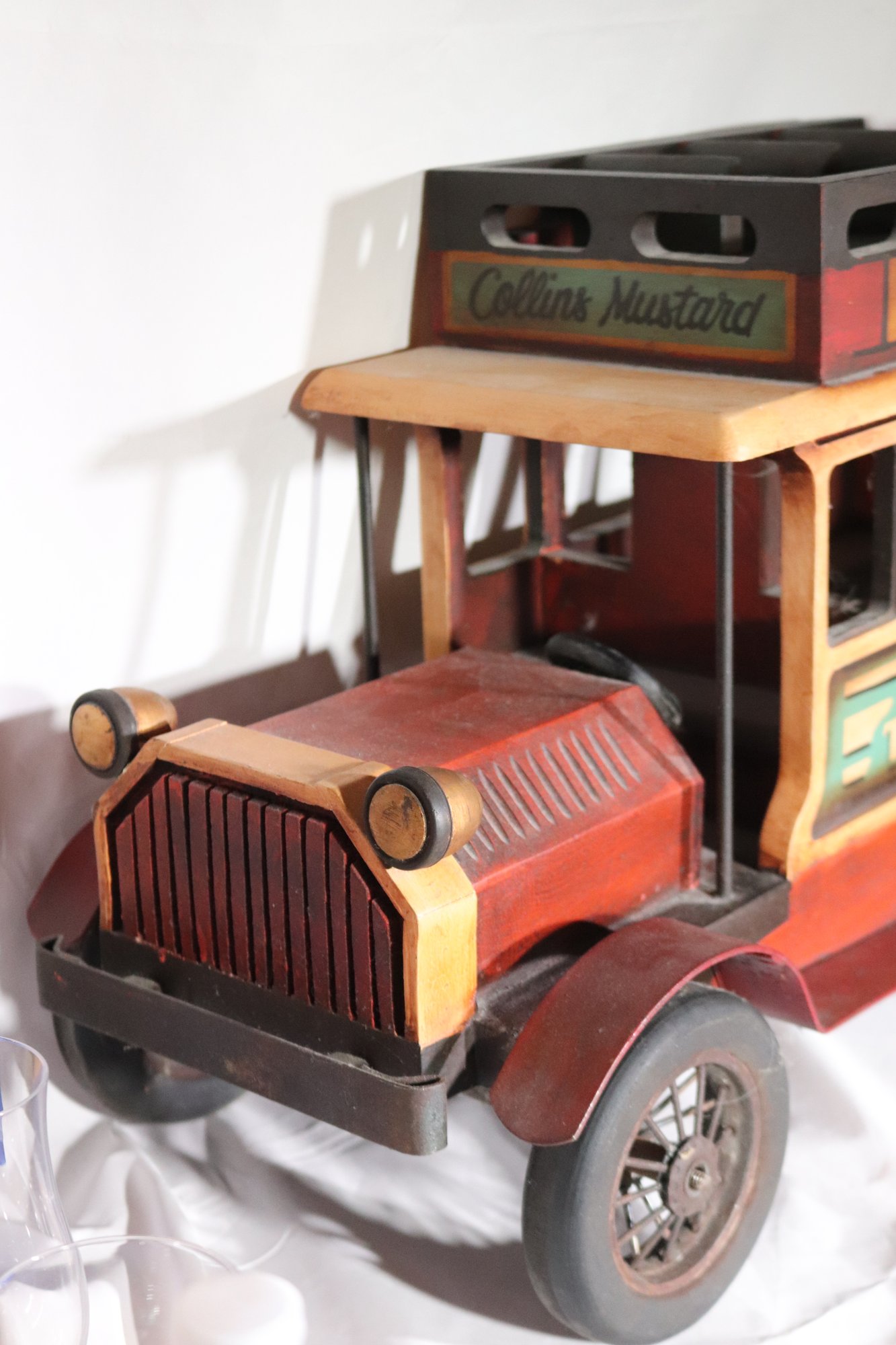 Large Handmade/painted Larkin And Newton Anchor Biscuits City