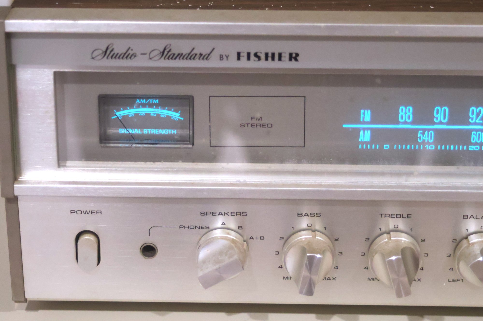 Vintage Studio Standard By Fisher AM/FM Receiver, Model RS-1035 #69582 ...