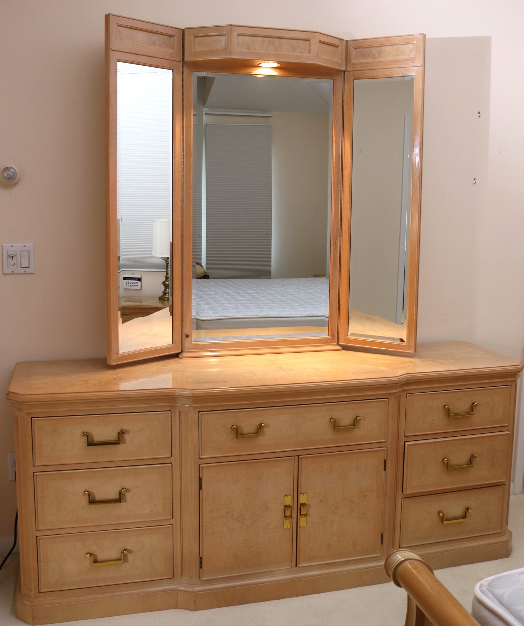 Drexel Heritage, Corinthian Collection, Long Dresser With Light Up