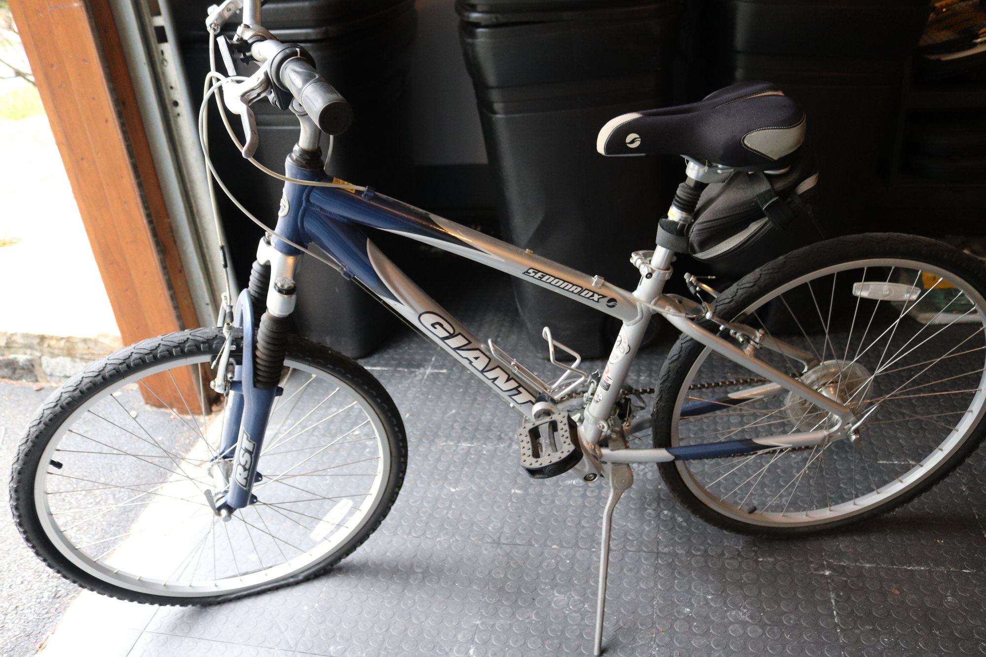 Giant Sedona, DX, Bicycle 14 Frame 8 Speed #45497 | Auctionninja.com