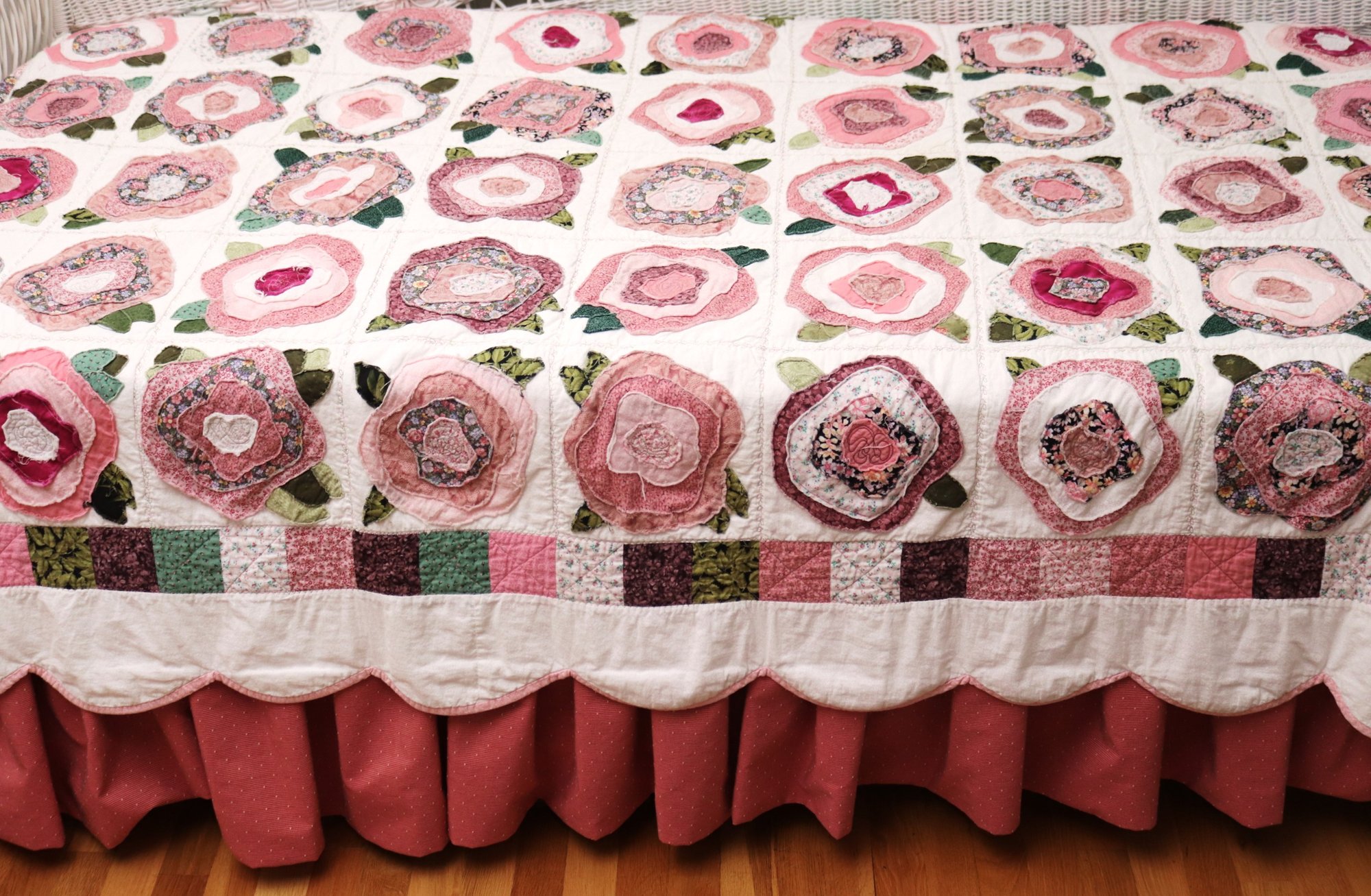 Handmade Quilt With Floral Pattern 90 X 58 Inches Including Pink Dust ...