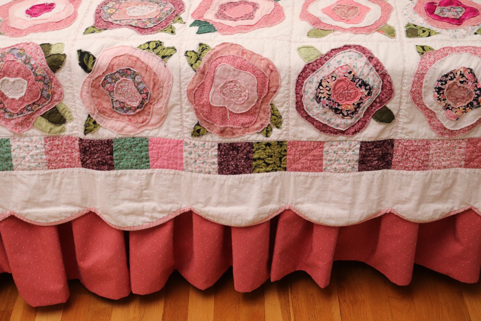 Handmade Quilt With Floral Pattern 90 X 58 Inches Including Pink Dust ...