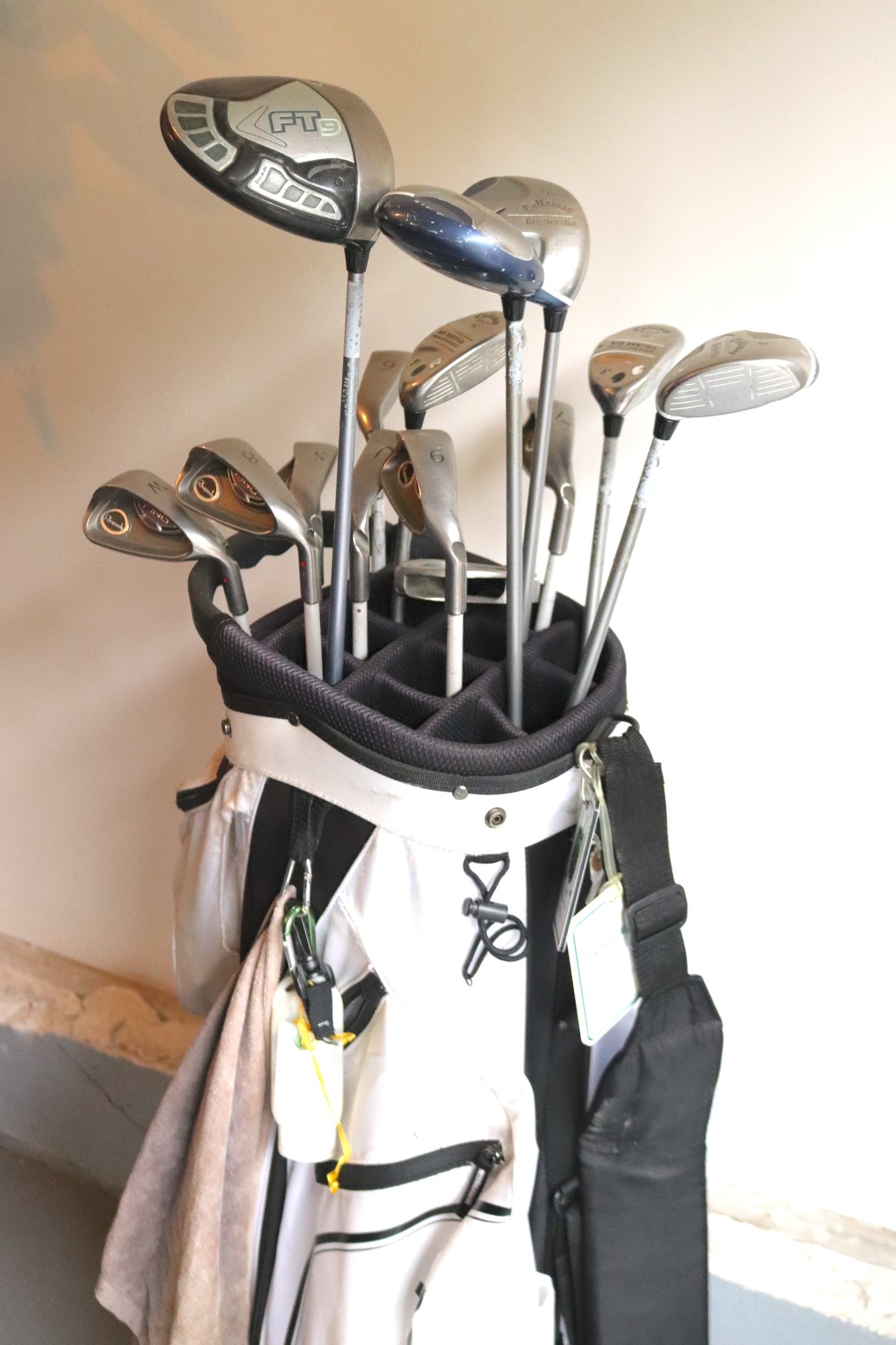 Vintage Ladies, Callaway Golf Set 14 Clubs Includes Odyssey Putter, And ...