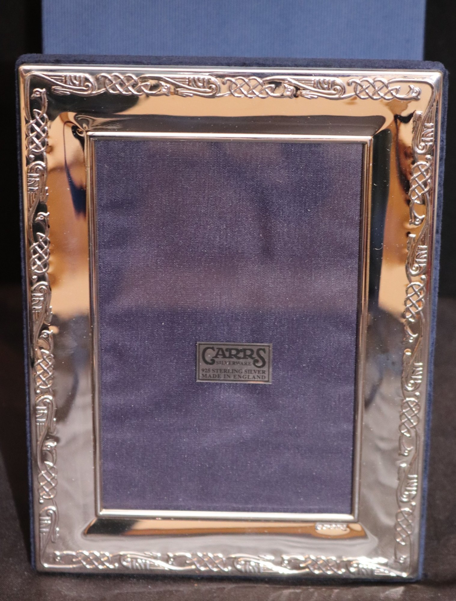 R. Carrs 925 Sterling Silver Repousse Photo Frame #60866 | Auctionninja.com