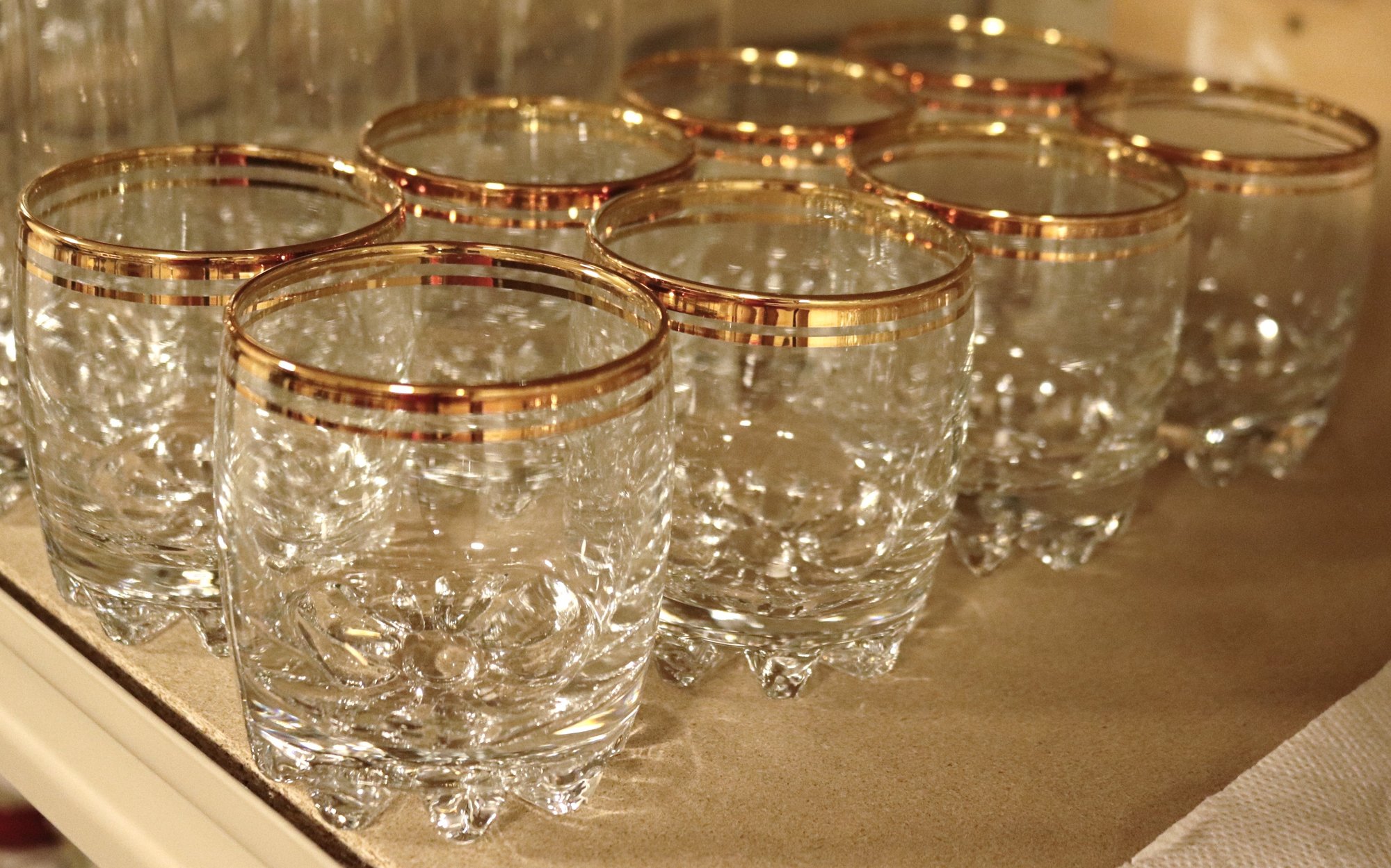 Set Of 8 Rocks Glasses And Set Of 6 Water Glasses With Gold Rim #52161 ...