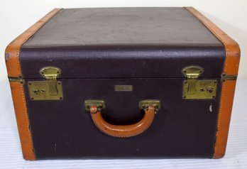 Vintage Biltrite Travel Luggage With Leather Trim And Interior Pockets.