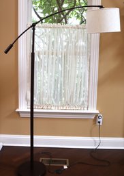 Metal Cantilever Floor Lamp With Natural Fabric Drum Shade