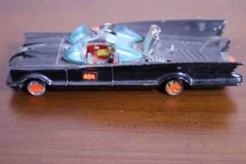 Authentic Corgi Toys Batmobile With Batman &amp Robin Miniatures Inside.
