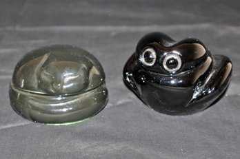 Tiffany And Co. Black Ceramic Cat Trinket Box, And Oriente And Flume Glass Frog.