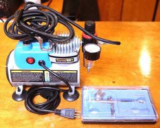 Avanti  Airbrush Compressor Combo Kit