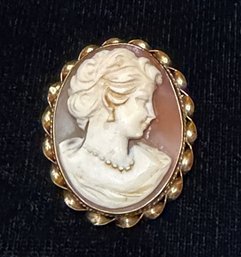 14K YG Lovely Vintage Oval Cameo/ Brooch Pendant