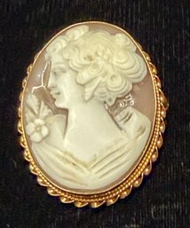 14K YG Stylish Vintage Oval Cameo Brooch/ Pendant