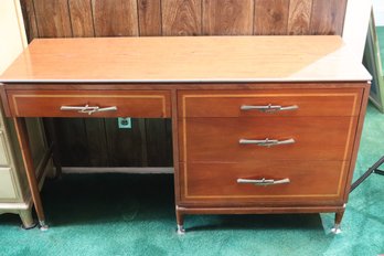 Vintage Mid-Century Modern 4-Drawer Desk - MCM