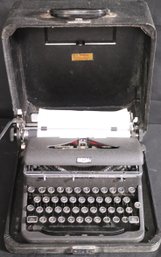 Vintage Royal Portable Typewriter With Case