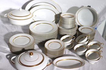 Hutschenreuther Selb Bavaria Tuivel Classical White Porcelain With Gold Trim, Dinner Service.