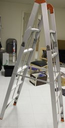 Double Sided Contractive Ladder 6-Feet Tall