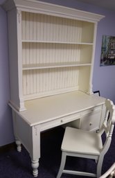 Bradshaw Kirchofer Home Furnishings Inc. 2- Piece Desk And Hutch