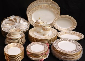 Wedgwood Gold Florentine W 4219 Bone China Made In England