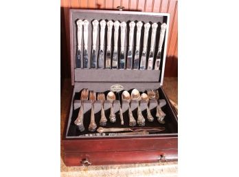 Gorham Chantilly Sterling Silver Flatware Service For 15 Plus Serving Pieces. 81 Pcs 93.12 Ozt