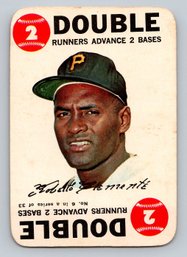 1968 TOPPS Roberto Clemente Baseball Card - VG