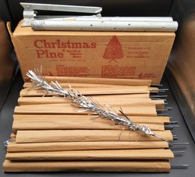 Vintage 4' Sparkling Stainless Metal Christmas Pine Tree In Box