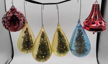 (6) Vintage Jewelbrite And Bradford Plastic Christmas Ornament Lot