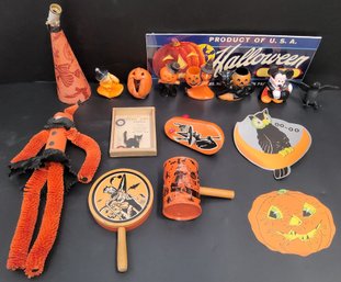 (16) Vintage Halloween Decoration And Noisemaker Lot