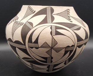 Vintage Grace Chino Native American Acoma Pueblo New Mexico Olla Storage Jar