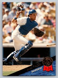 1993 Leaf Mike Piazza Baseball Card - Mint