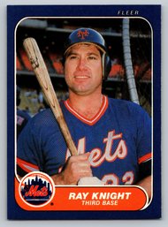 1986 Fleer Ray Knight Baseball Card - Mint